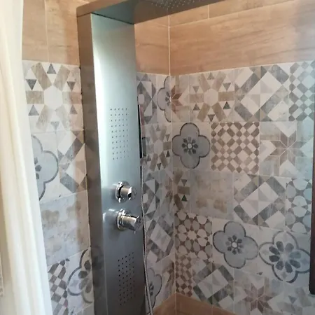 Carrube Fifty Meters From The Sea Holiday home Pulsano