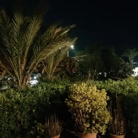 Carrube Fifty Meters From The Sea * Pulsano